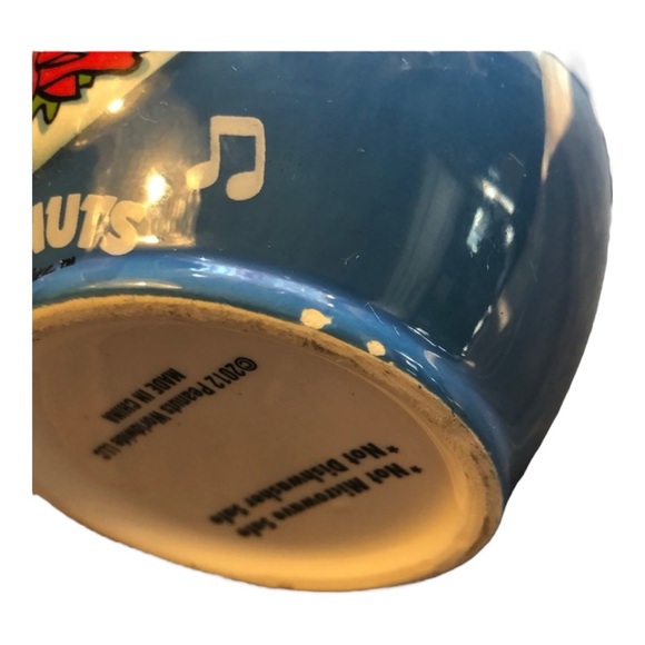 Peanuts Snoopy Charlie Brown Christmas mug - Picture 4 of 4